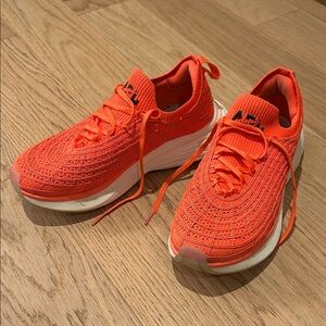 APL Women's TechLoom Zipline 7.5 $350